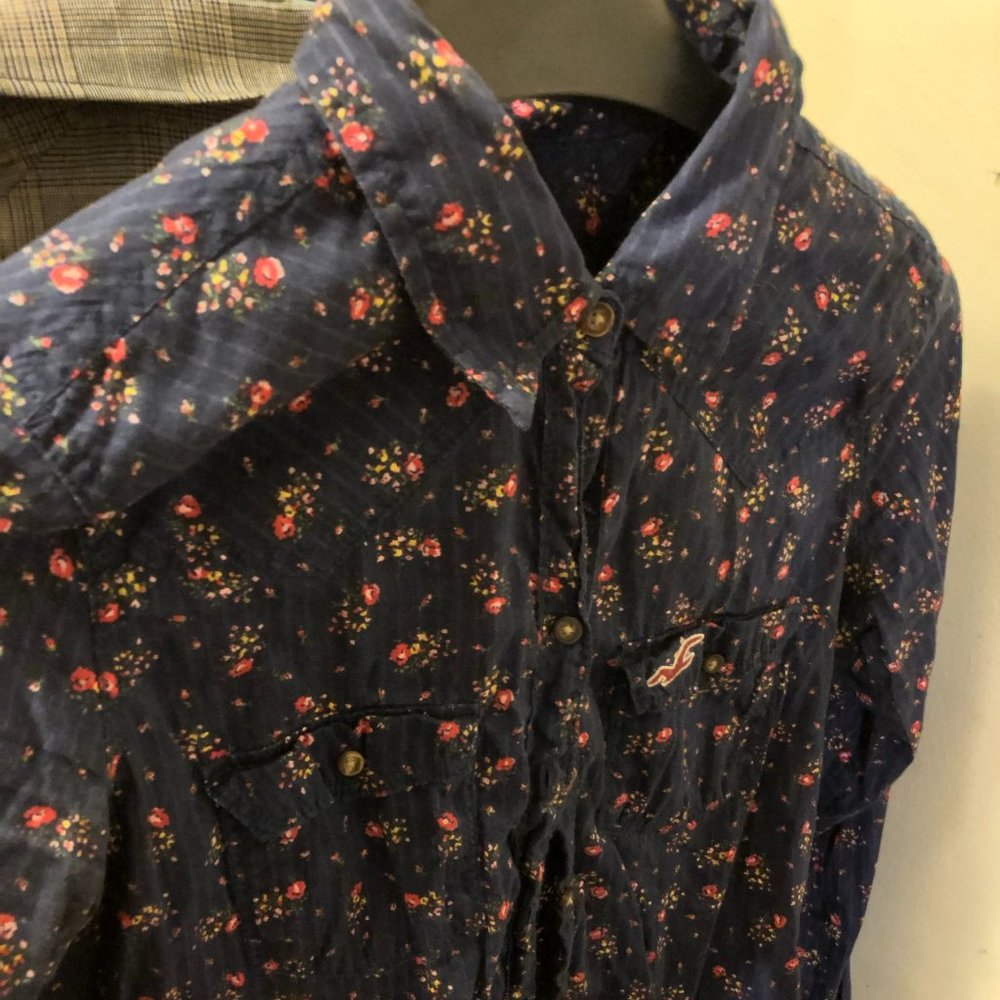Hollister Flower Shirt